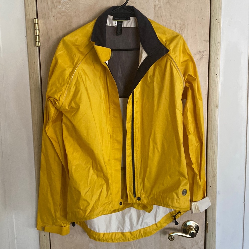 Novara Women's Cycling Jacket. Nylon Lightweight. Size L